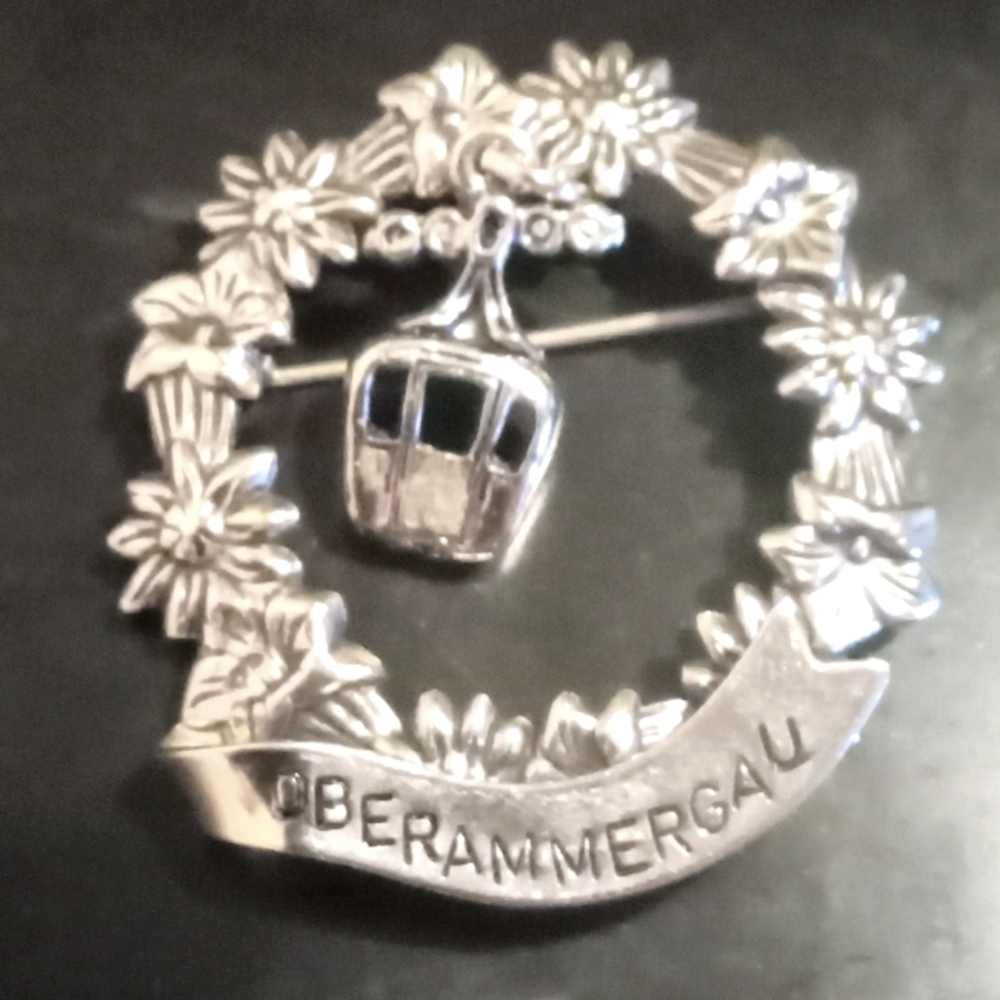 OBERAMMERGAU BROOCH